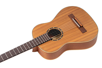 ORTEGA Family Series 1/2 Konzertgitarre 6 String - Zeder / Mahagoni Natur + Bag