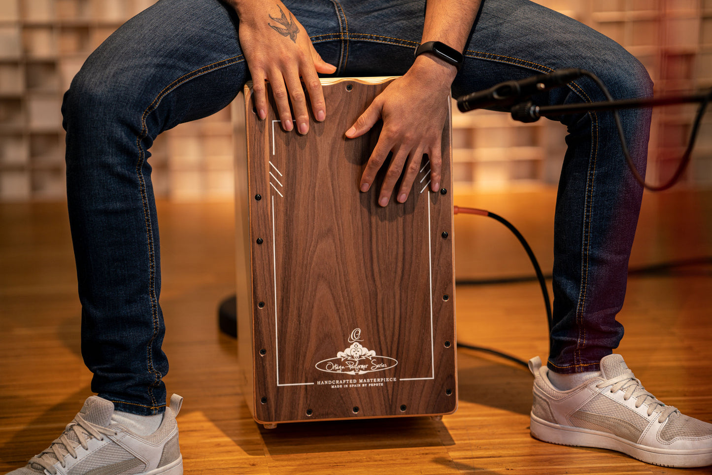 ORTEGA Performer Serie Cajon Lefty - Walnut / Baltic Birch Natural