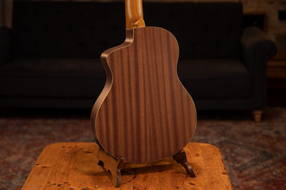 ORTEGA Family Series Pro Konzertgitarre 7 String - Massive Fichte / Sapele Natur + Bag