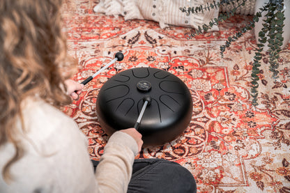 MEINL Sonic Energy Steel Tongue Drum 12" - A Moll/8 Töne/440 Hz - schwarz