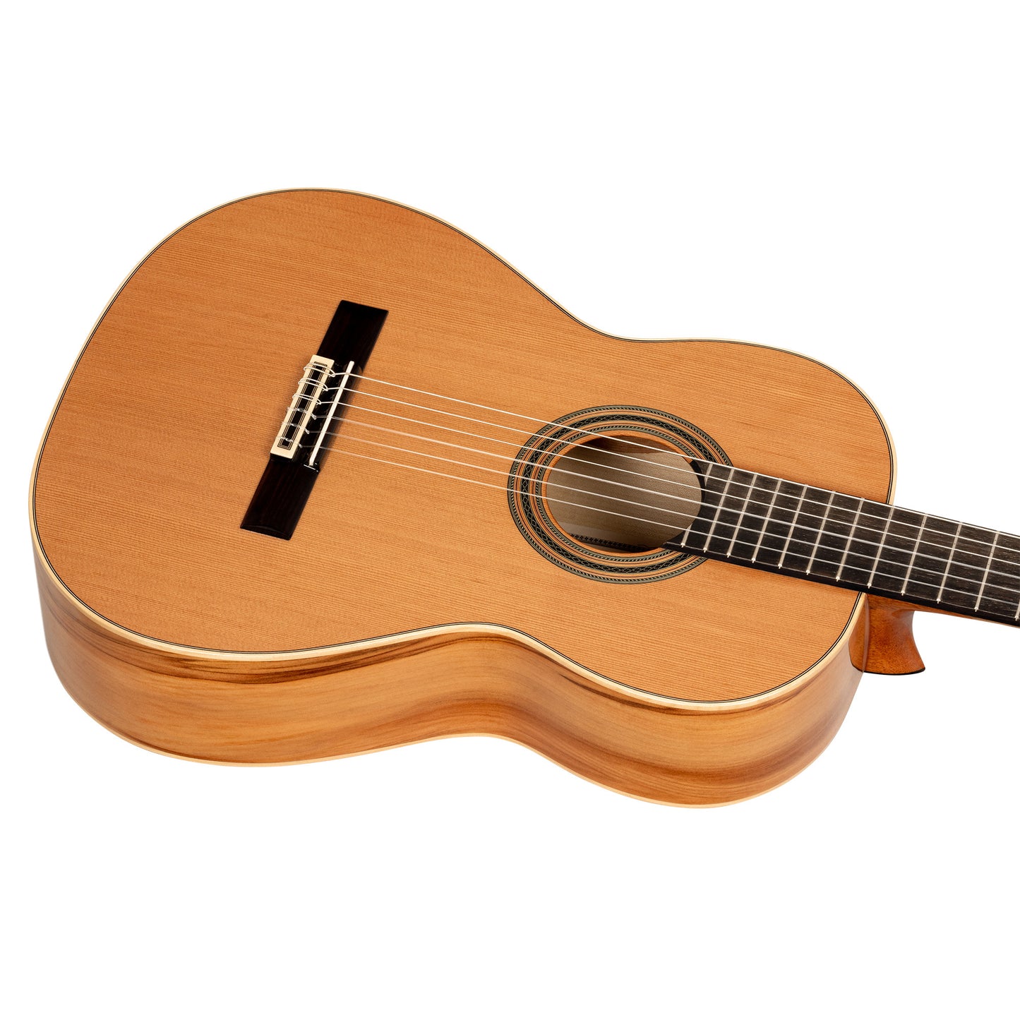 ORTEGA Traditional Series 4/4 Nylon String Guitar 6-String + Pro Gigbag