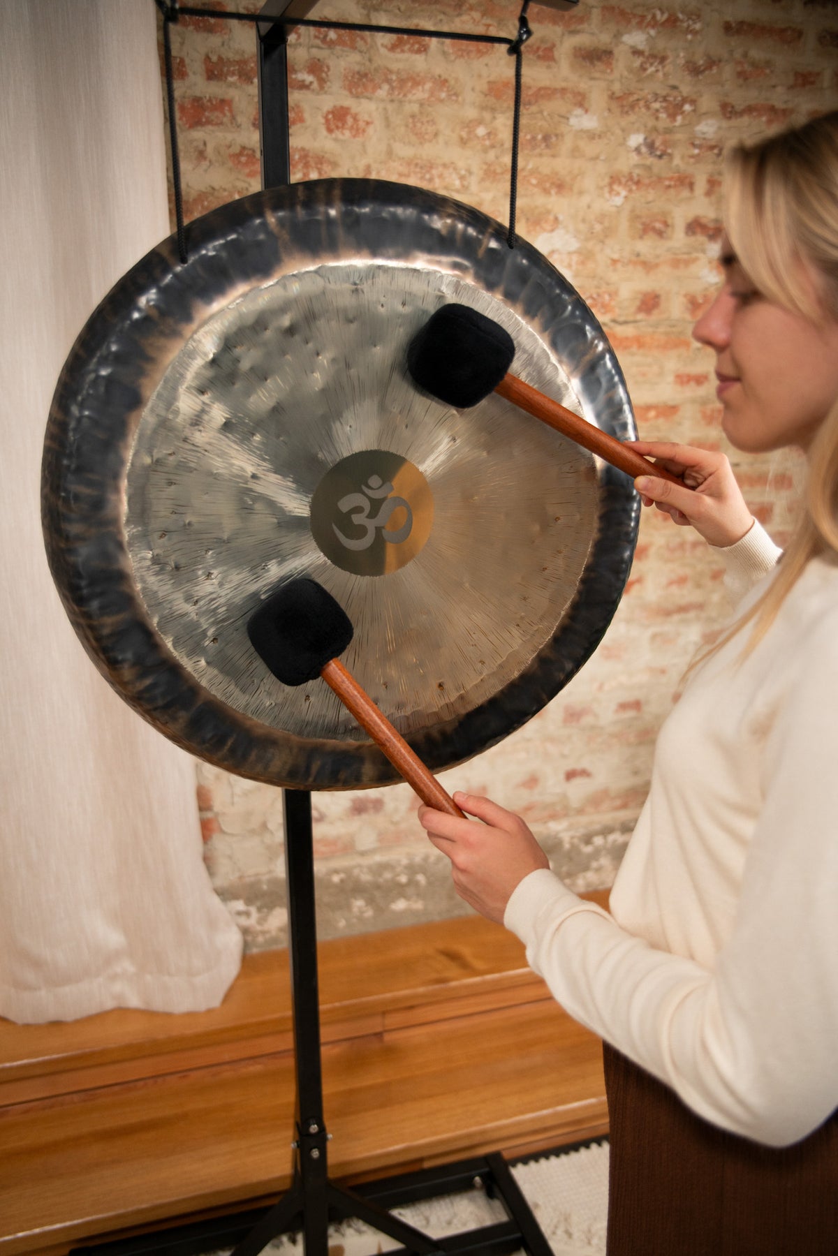 MEINL Sonic Energy Om Gong 24" - 136.10 Hz/C#2/Heart Chakra