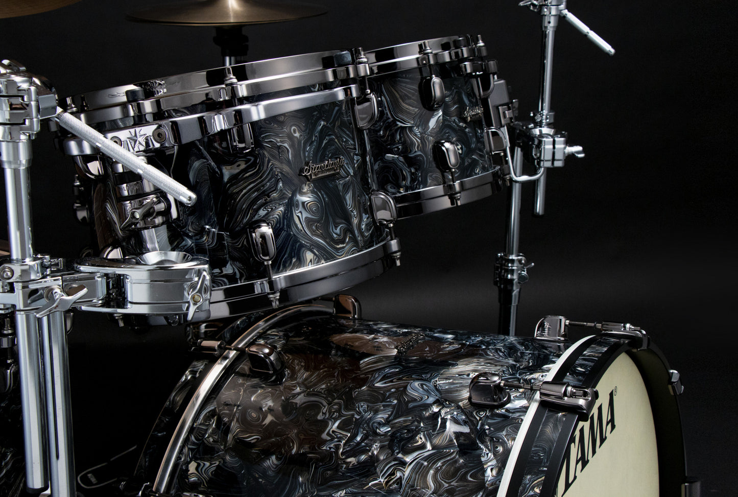 TAMA Starclassic Maple Duracover Wrap Shell Kit 4 pcs - Charcoal Swirl/Black Nickel HW