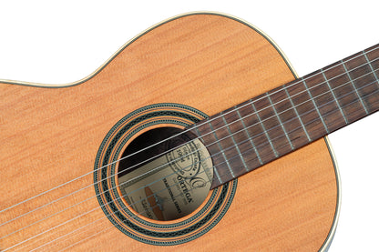 ORTEGA Traditional Series 4/4 Konzertgitarre 6-String + Pro Gigbag