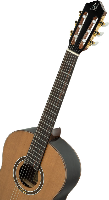 ORTEGA Performer Series 4/4 Konzertgitarre 6-String - Natural + Gigbag