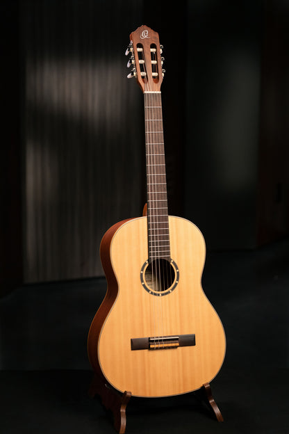 ORTEGA Family Series 4/4 Classical Slim Neck Guitar 6 String - Mahogany Natural + Gigbag