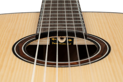ORTEGA The Private Room 4/4 Konzertgitarre 6-String - Natural + Gigbag
