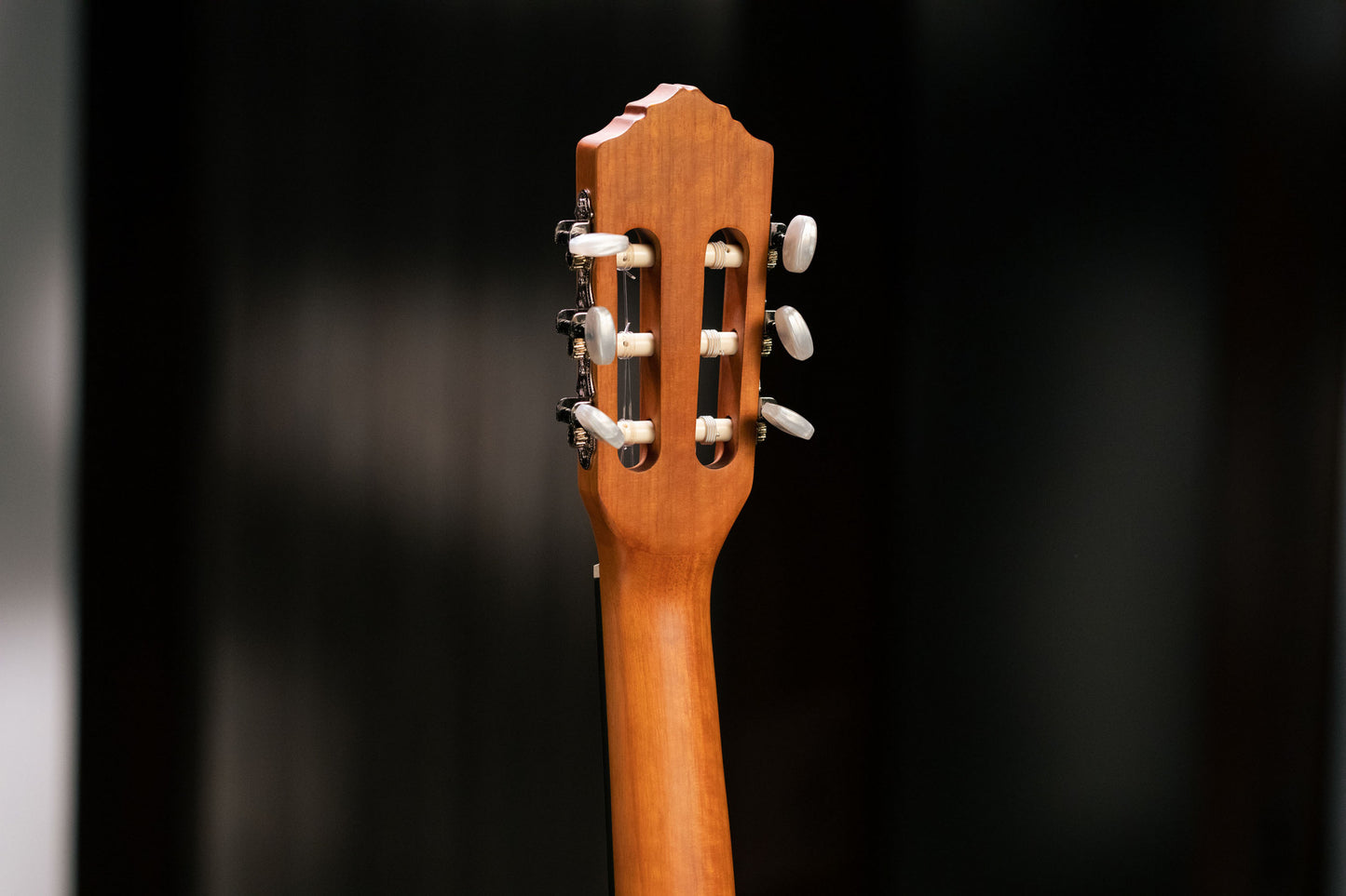 ORTEGA Family Series 7/8 Konzertgitarre 6 String - Zeder / Mahagoni Natur + Bag