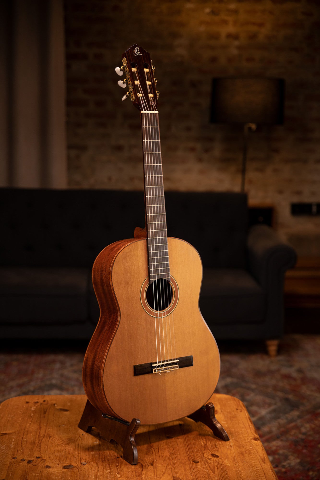 ORTEGA Performer Series 4/4 Konzertgitarre 6-String - Natural + Gigbag