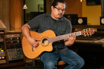 ORTEGA Performer Series 4/4 Konzertgitarre 6-String - Natural + Gigbag