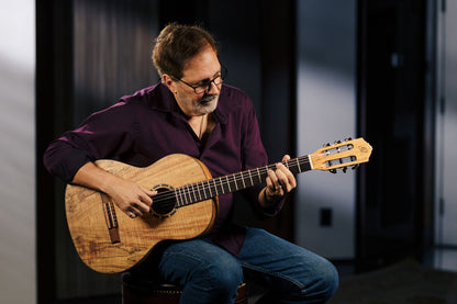ORTEGA The Private Room 4/4 Konzertgitarre 6-String - Spalted Maple Natur + Gigbag