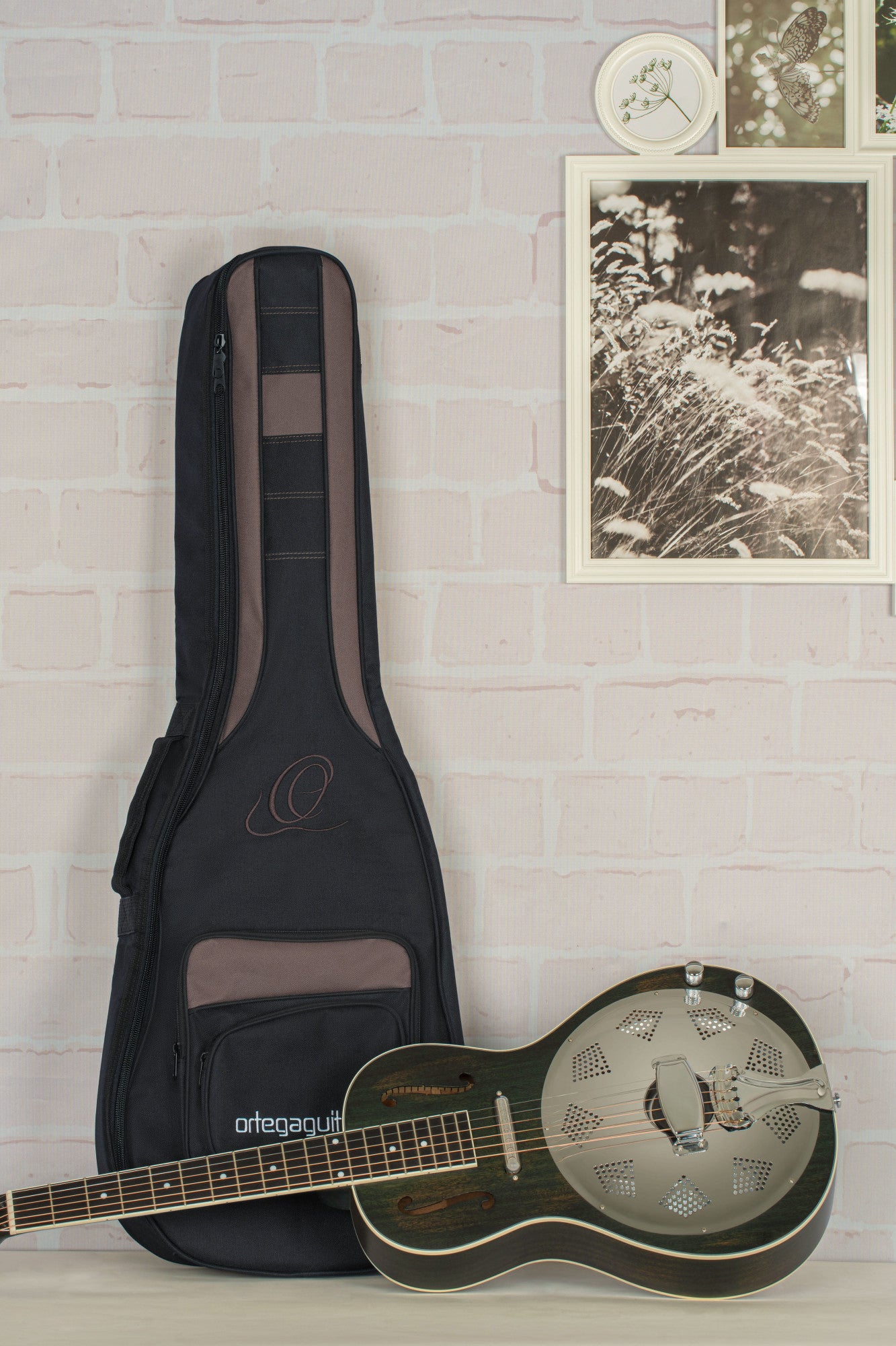 ORTEGA Pro Series Parlor Resonator Guitar Bag - Black/Brown