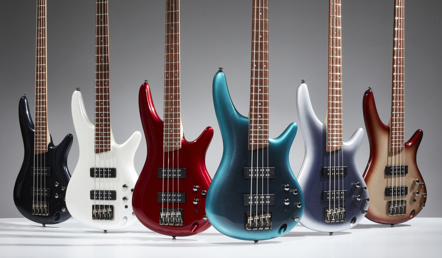 IBANEZ SR Electric Bass 5-String - Walnut Flat