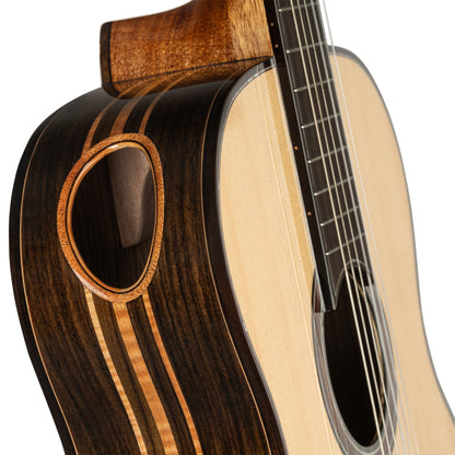 ORTEGA The Private Room 4/4 Konzertgitarre 6-String - Natural + Gigbag