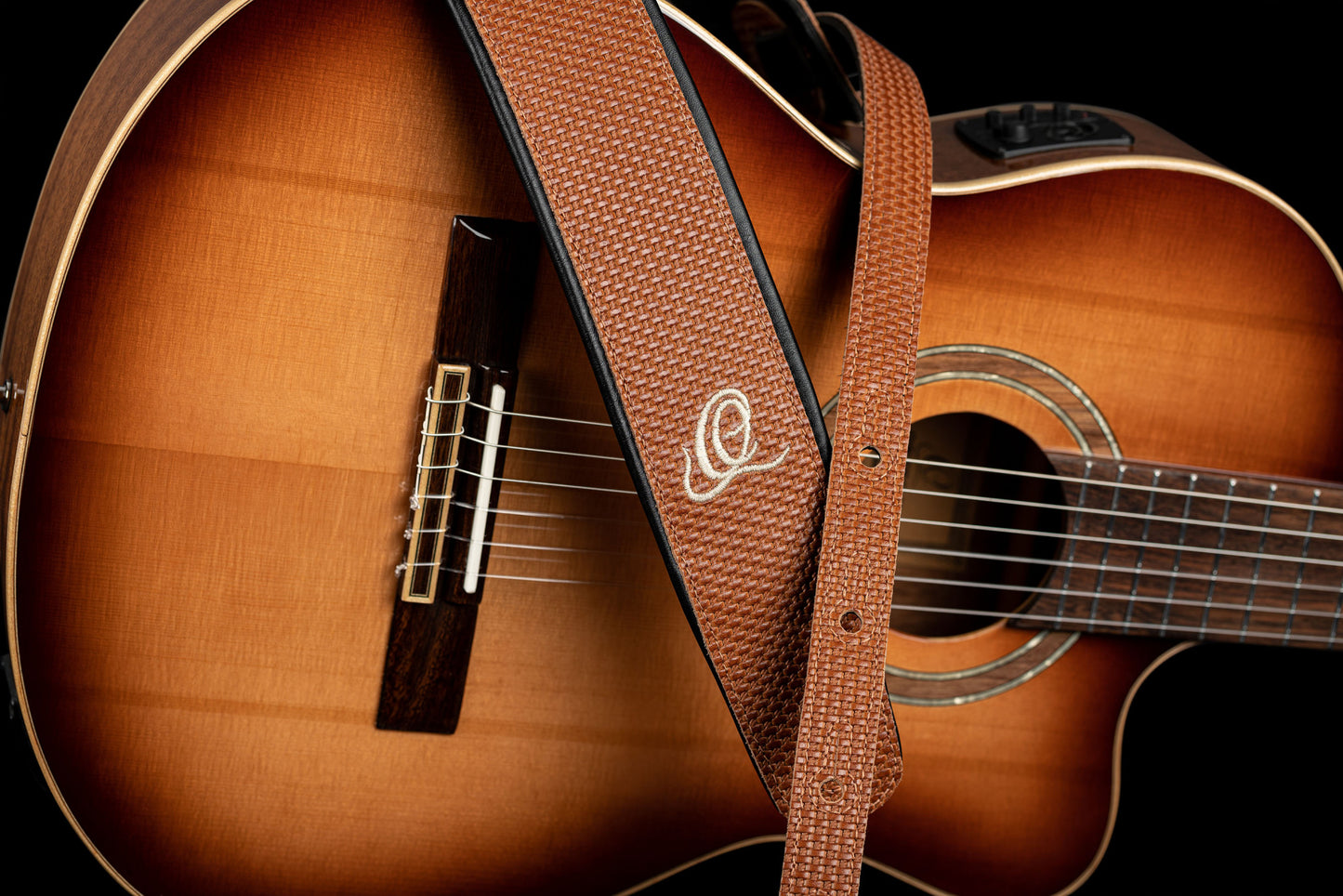 ORTEGA Echtledergitarrengurt - Tan Braid