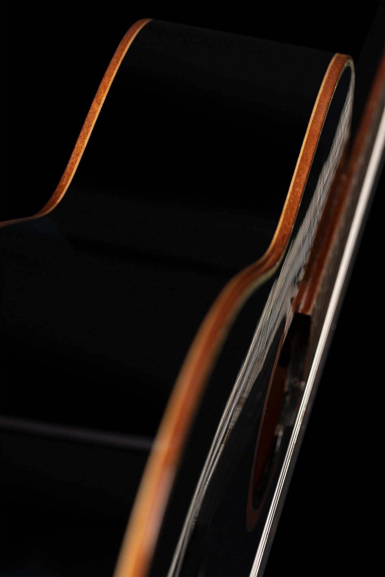 ORTEGA Family Series 4/4 Konzertgitarre 6 String - Fichte / Mahagoni + Bag