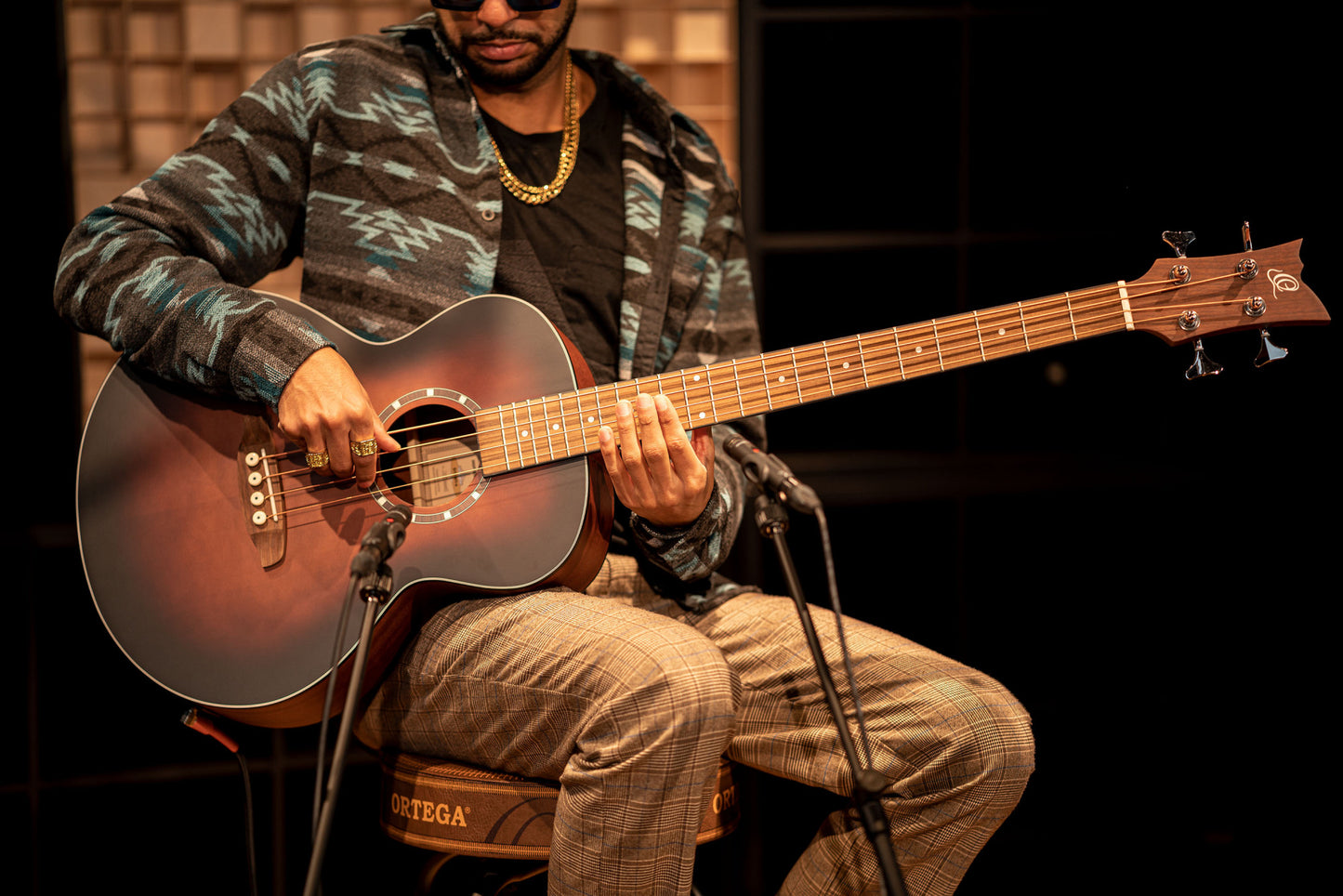 ORTEGA Deep Series 7 Medium Scale Acoustic Bass 4 String - Spruce / Mahogany Bourbon Fade