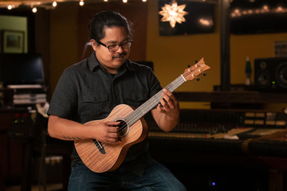 ORTEGA Timber Series Baritone Ukulele 4 String - Acacia Natural + Bag