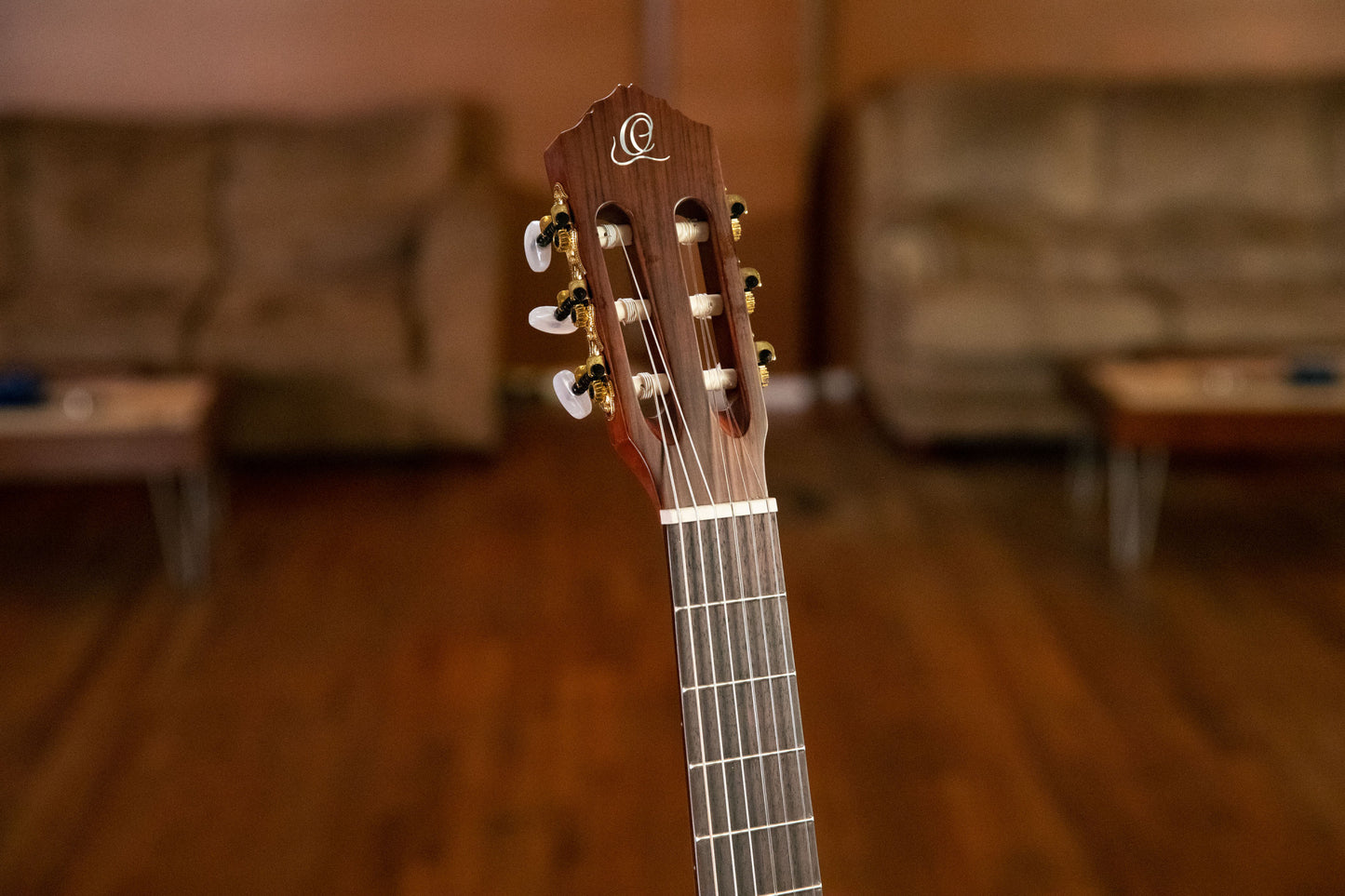 ORTEGA Student Series Pro DeLuxe 4/4 Classical Guitar 6 String - Solid Spruce / Catalpa Natural