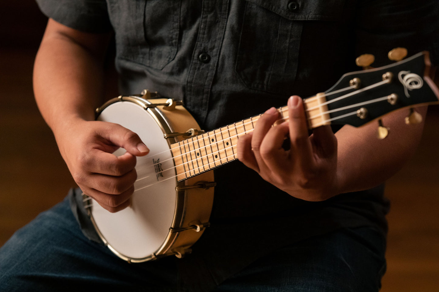 ORTEGA Banjolele Serie Konzert Ukulele 4 String - Maple Natural + Bag