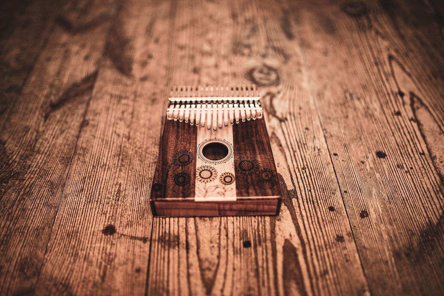 MEINL Sonic Energy Sound Hole Kalimba - 17 tones, maple + acacia