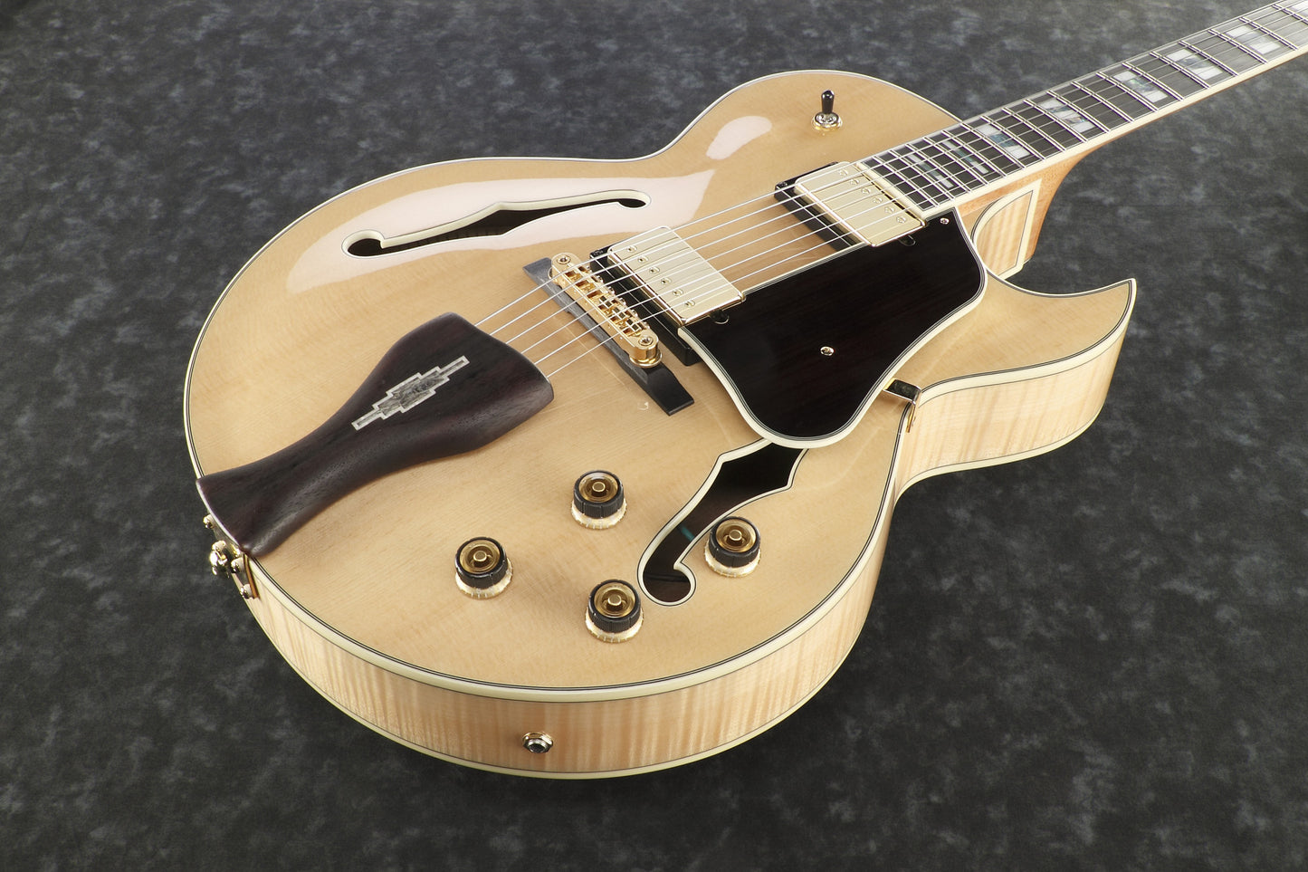 IBANEZ George Benson Signature Hollowbody Gitarre 6-String - Natur + Koffer MF100C