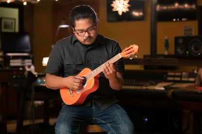 ORTEGA Gaucho Serie Ukulele 4 String - Orange + Bag