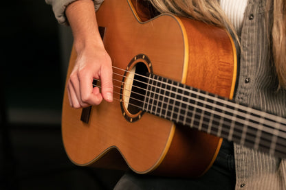 ORTEGA Family Series 3/4 Konzertgitarre 6 String - Zeder / Mahagoni Natur + Bag