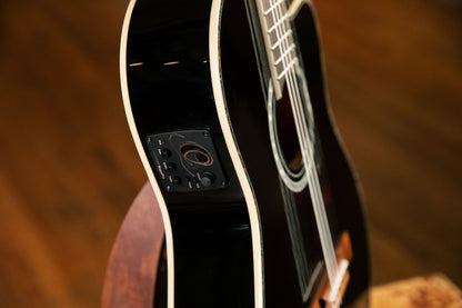 ORTEGA Family Series Pro 4/4 Konzertgitarre 6 String - Massive Fichte / Mahagoni Black + Bag
