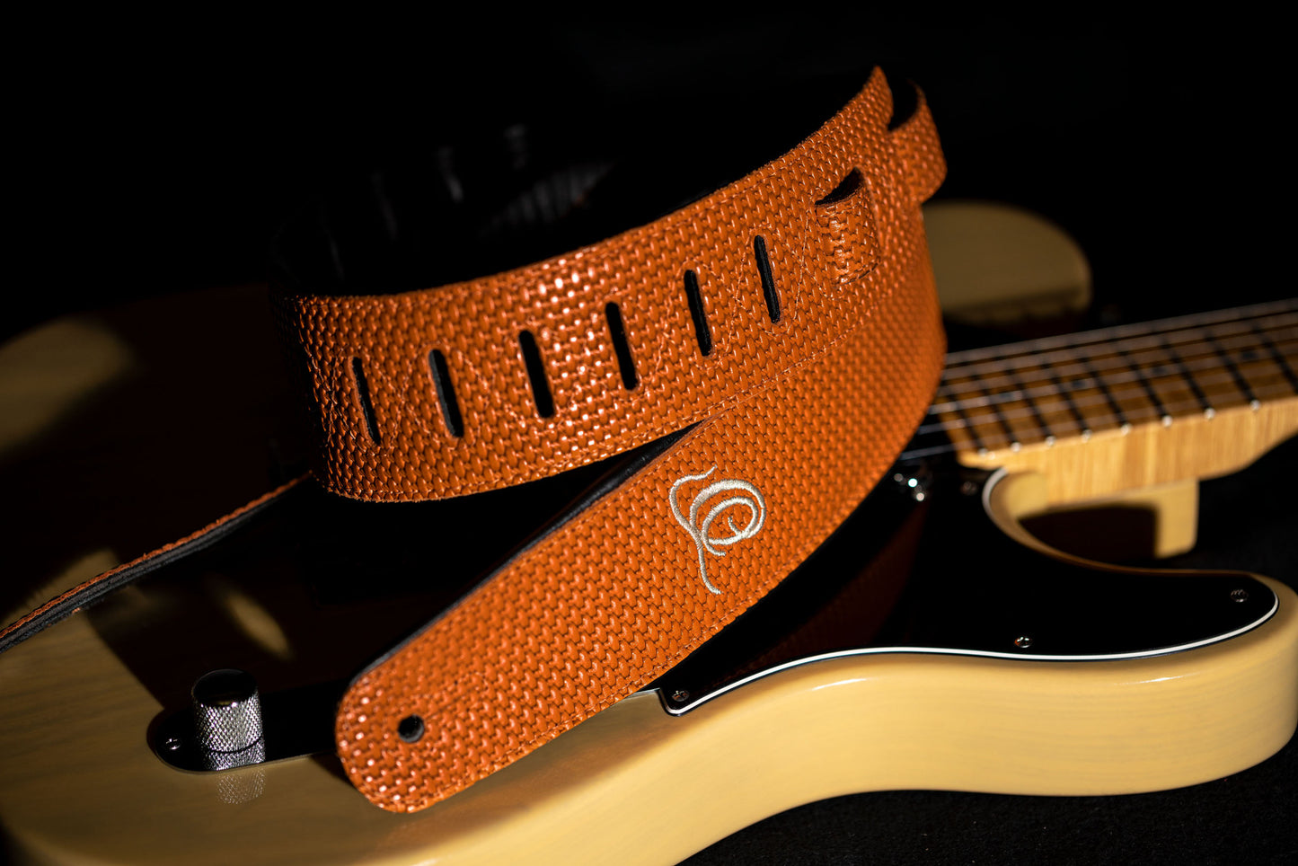 ORTEGA Genuine-Leather Guitar-Strap - Orange Braid