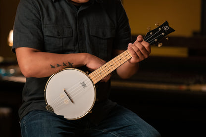 ORTEGA Banjolele Serie Konzert Ukulele 4 String - Maple Natural + Bag
