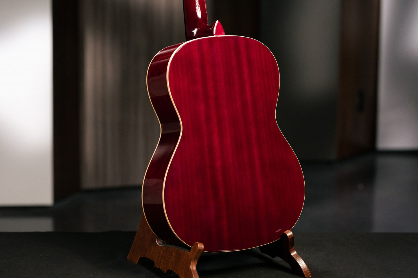 ORTEGA Family Series 7/8 Konzertgitarre 6 String - Weinrot + Bag