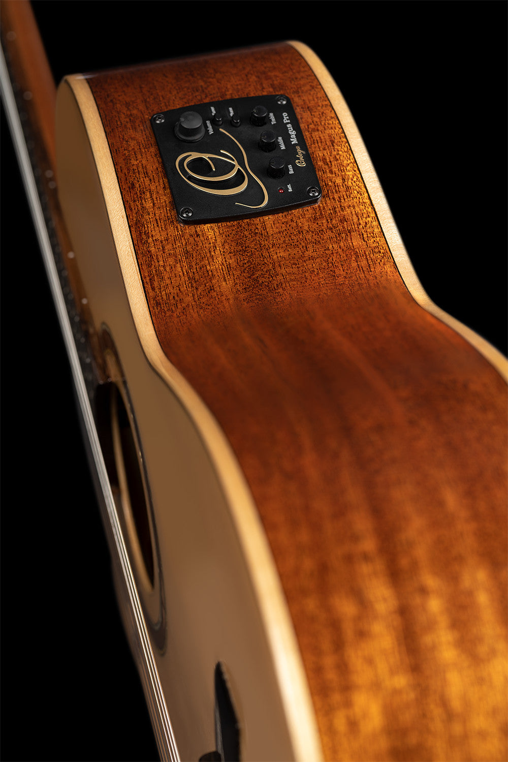 ORTEGA Performer Series 4/4 Konzertgitarre 6-String Lefty - Natural + Gigbag