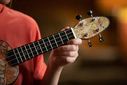KEIKI K2 Serie Sopran Ukulele Set - Agathis / ABS Voodoo Puppet