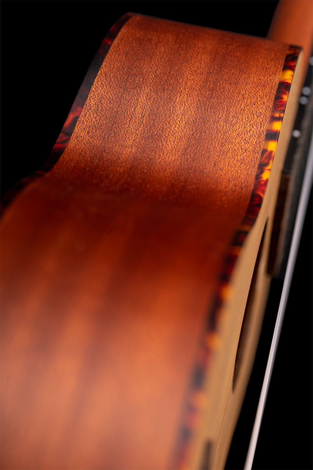 ORTEGA Bonfire Serie Sopran Ukulele 4 String - Fichte/Sapele Natur