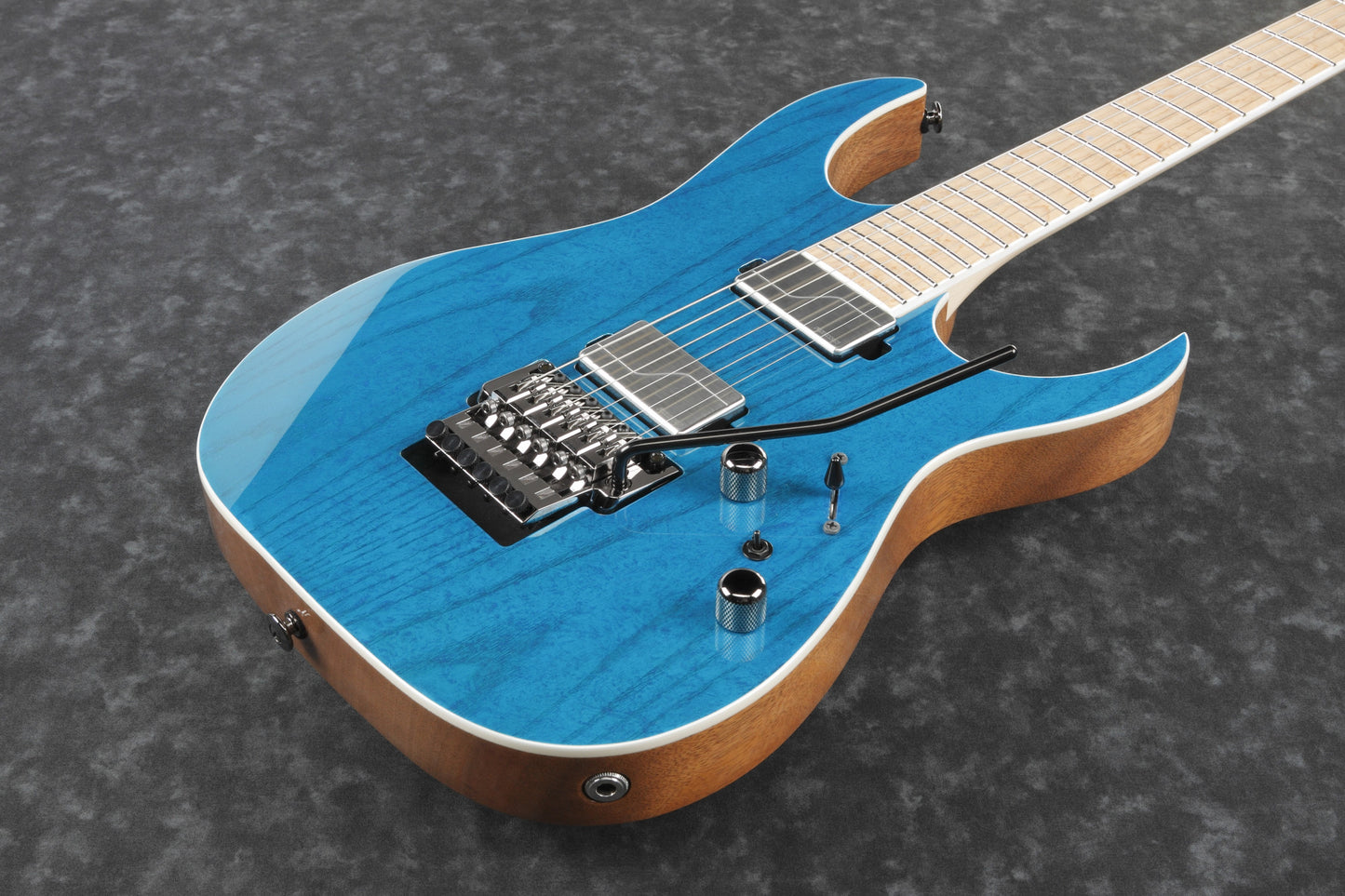 IBANEZ Prestige RG E-Gitarre 6-String - Frozen Ocean + Koffer M20RG