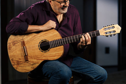 ORTEGA The Private Room 4/4 Konzertgitarre 6-String - Spalted Maple Natur + Gigbag