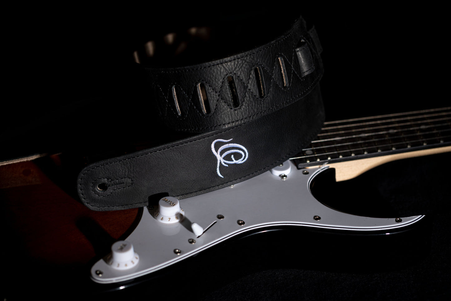 ORTEGA Wildledergitarrengurt - Ash