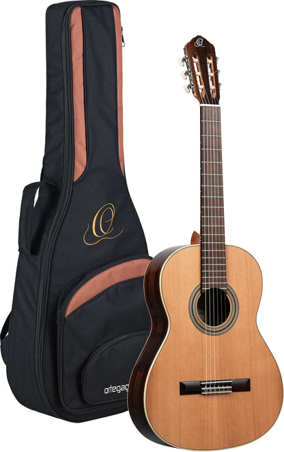 ORTEGA Traditional Series 4/4 Nylon String Guitar 6-String + Pro Gigbag