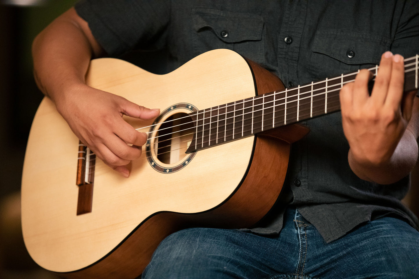 ORTEGA Student Series Pro 4/4 Konzertgitarre 6-String - Natural
