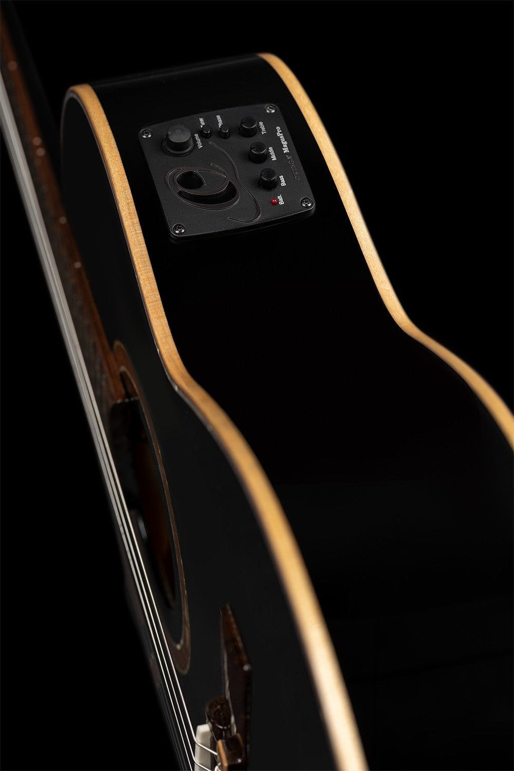 ORTEGA Performer Series 4/4 Thinline Konzertgitarre 6-String Lefty - Black + Gigbag