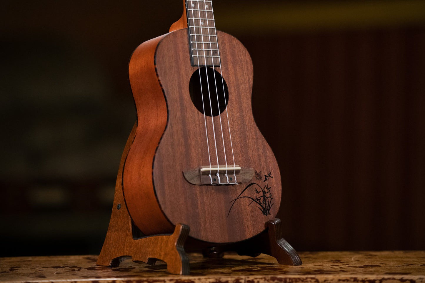 ORTEGA Bonfire Series Tenor Ukulele 4 String - Sapele Natural