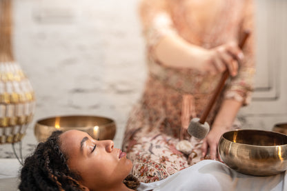 MEINL Sonic Energy Cosmos Series Basic Therapy Singing Bowl Set 5 pcs - 800/1000/2000g + Mallets