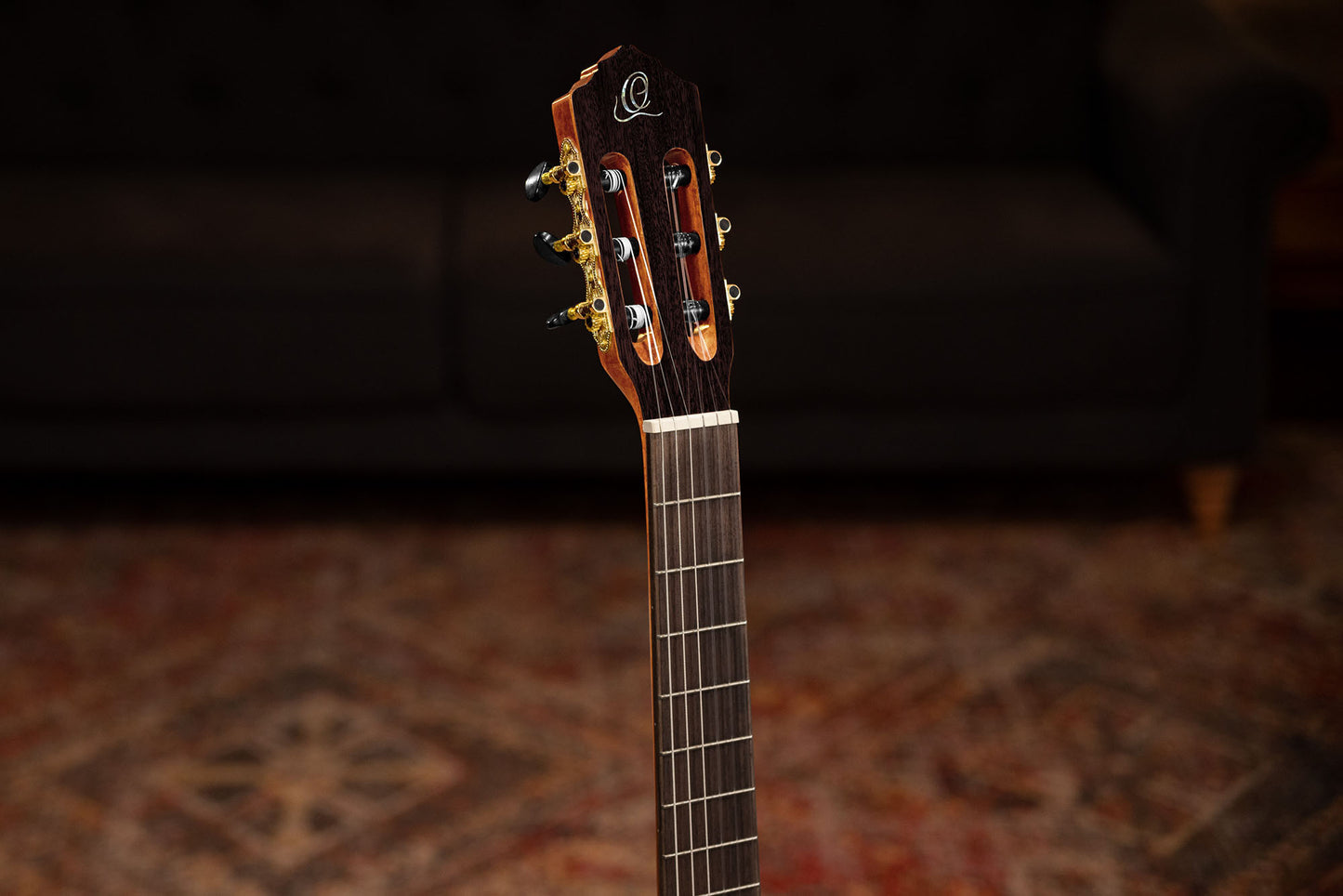 ORTEGA Family Series Pro 4/4 Konzertgitarre 6 String - Massive Fichte / Cypress Gloss Stain Yellow + Bag