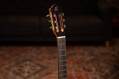 ORTEGA Family Series Pro 4/4 Konzertgitarre 6 String - Massive Fichte / Cypress Gloss Stain Yellow + Bag