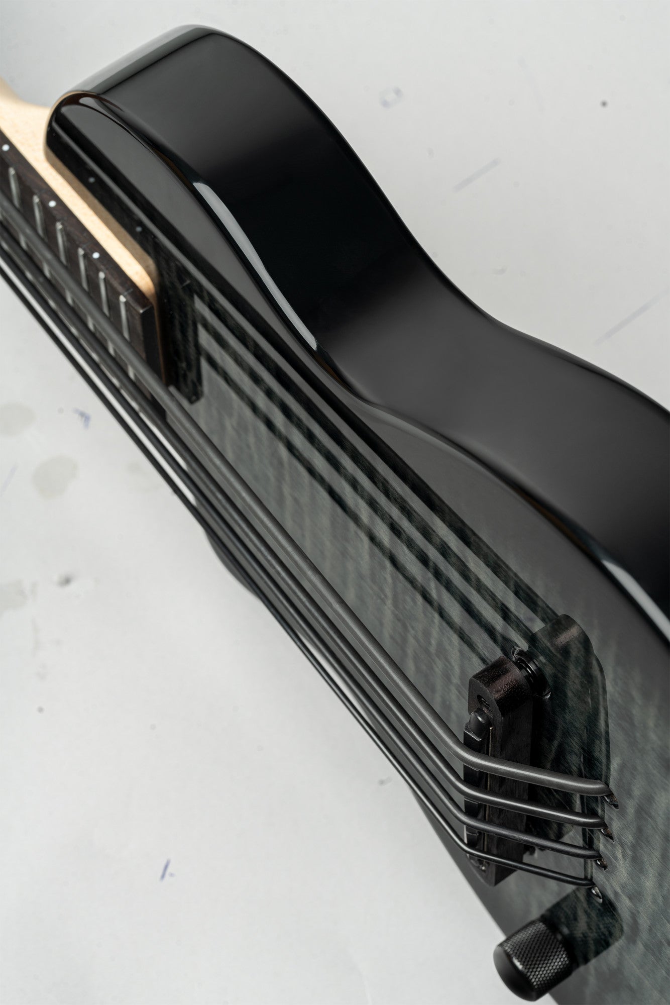 ORTEGA Neo Series Ukulele Bass 4-String  Lefty + Gig Bag