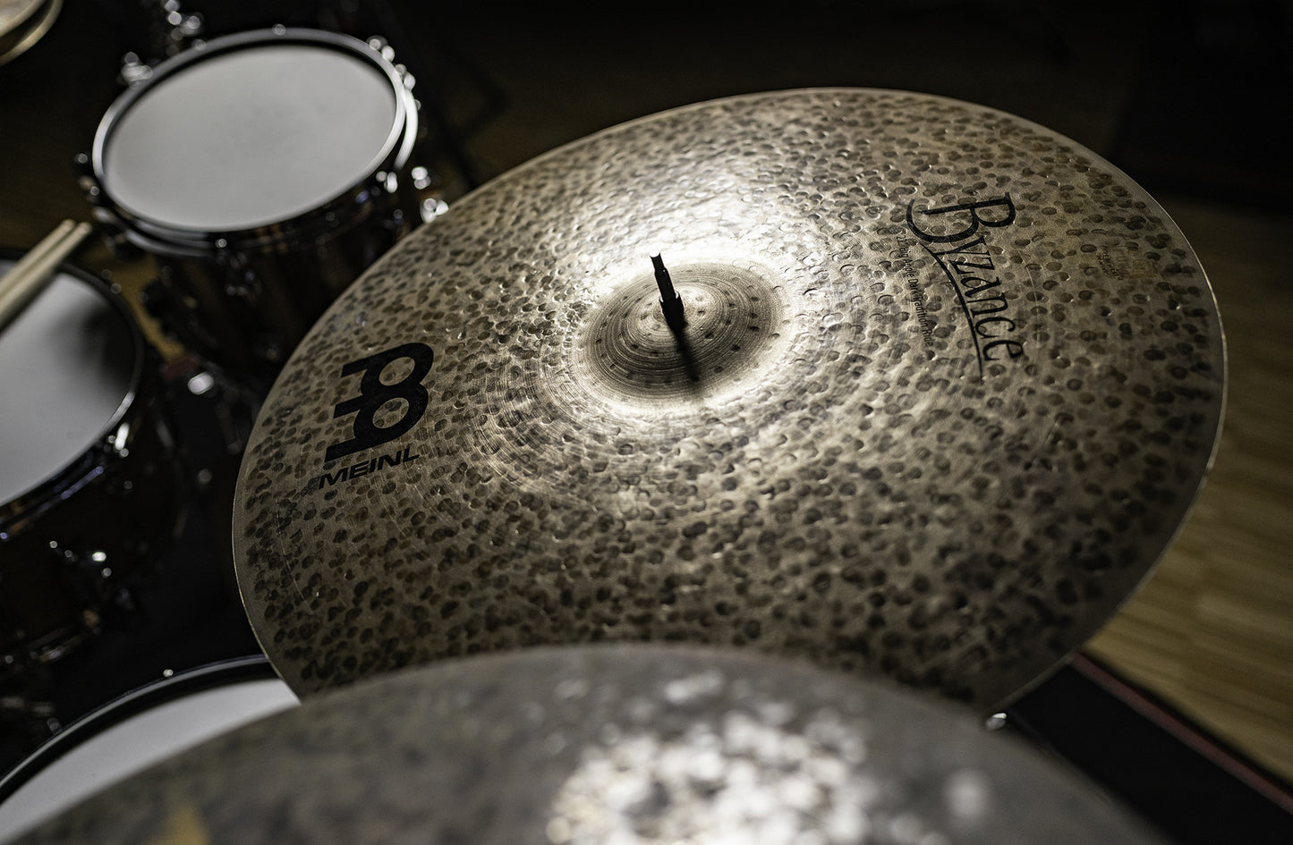 MEINL Cymbals Byzance Dark Big Apple Tradition Ride - 22"