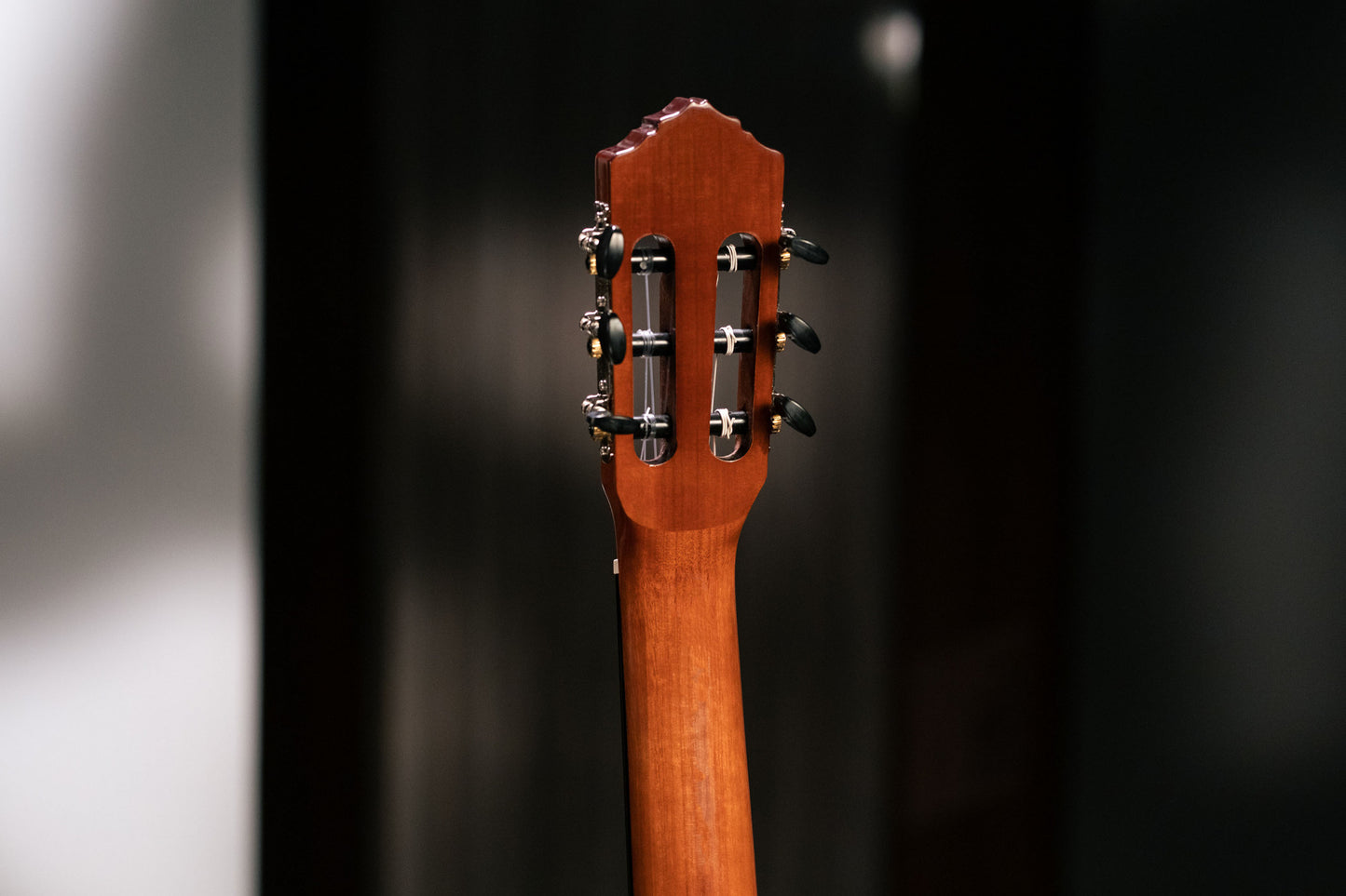 ORTEGA Student Series 4/4 Classical Guitar 6-String - Natural