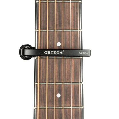ORTEGA Pro Series Curved Capo - Schwarz