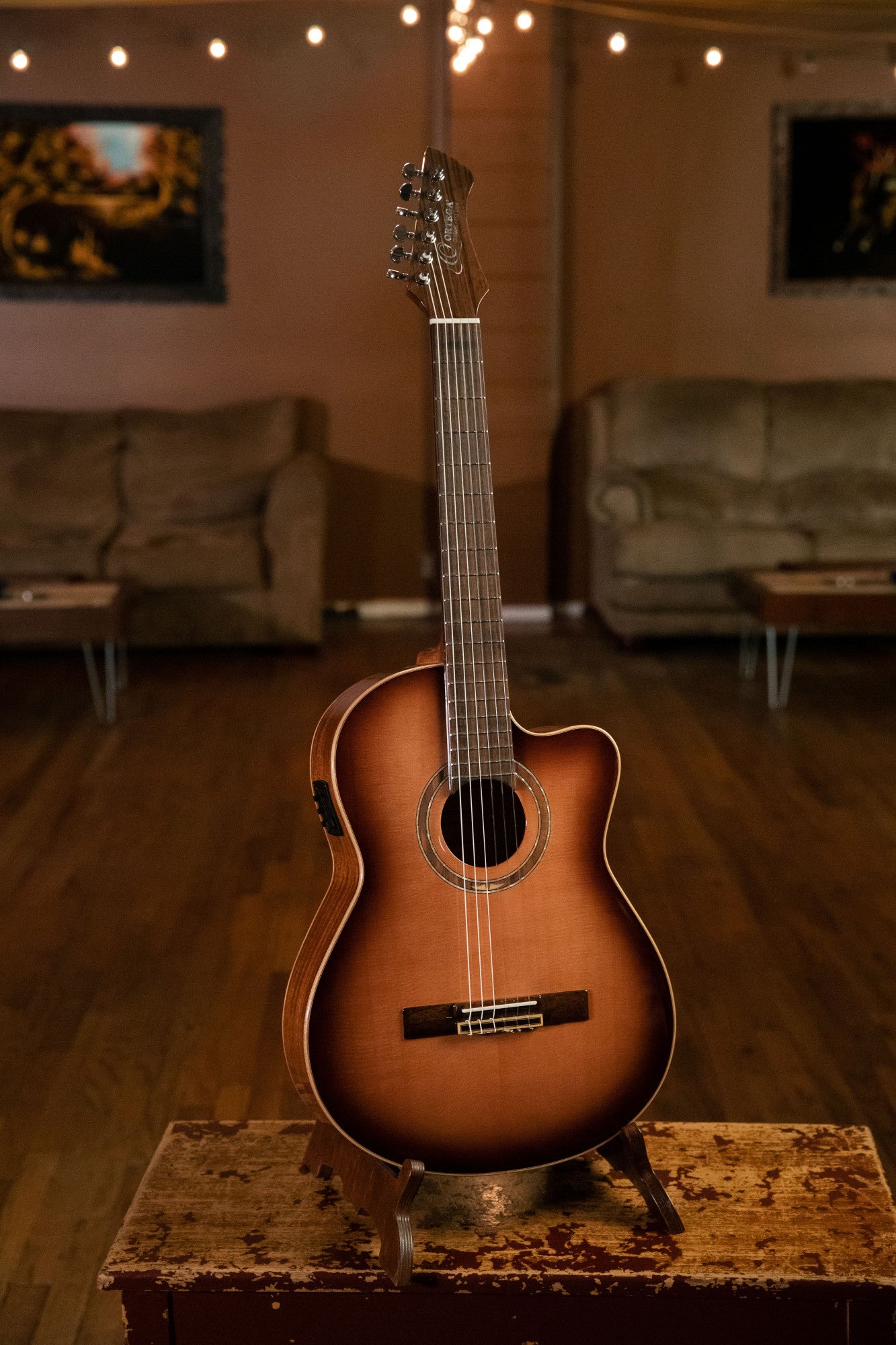 ORTEGA Performer Series 4/4 Konzertgitarre 6-String - Sunburst + Gigbag